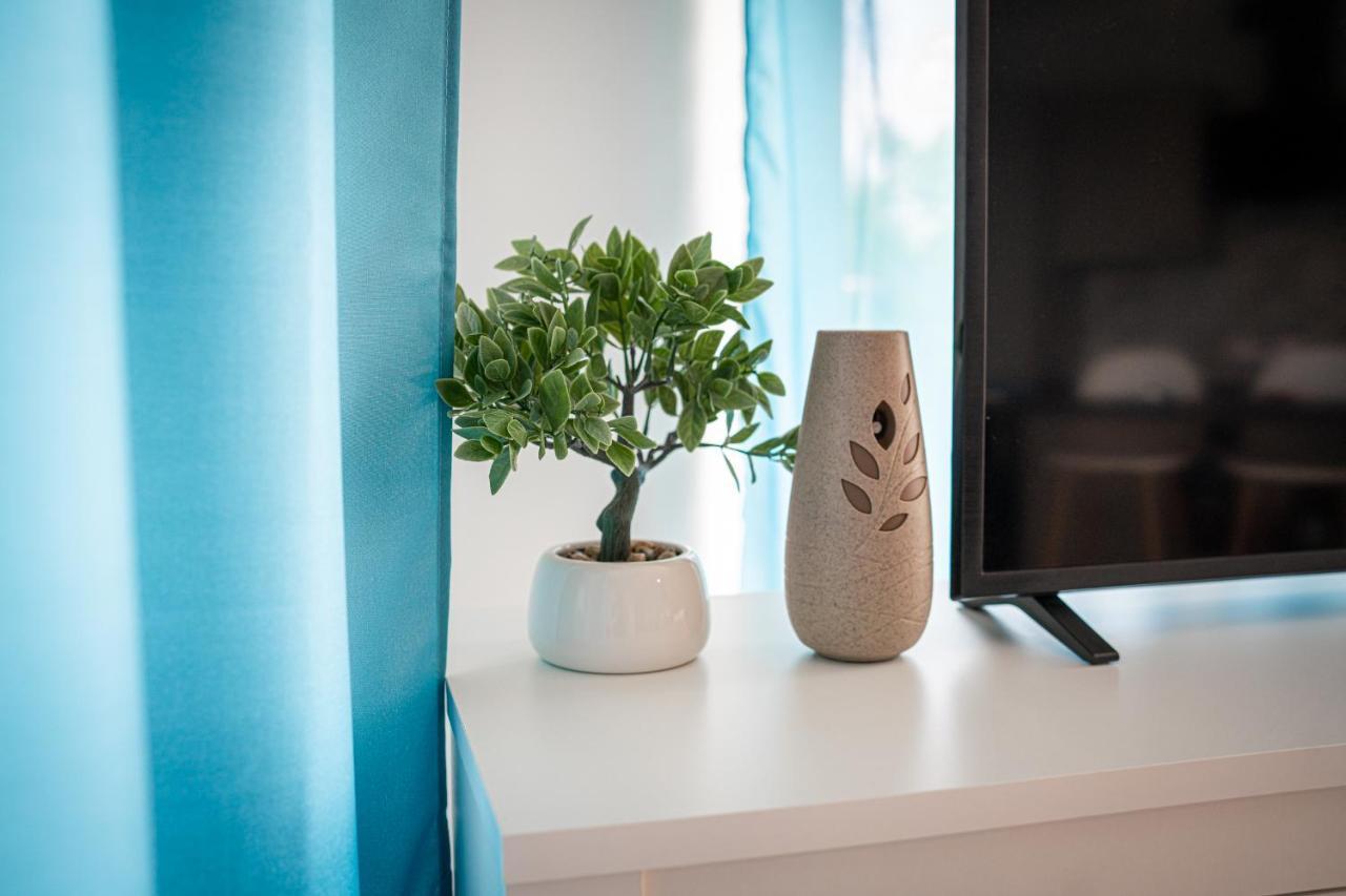 Turkusowe Tarasy Apartament Apartment เชลาดช์ ภายนอก รูปภาพ